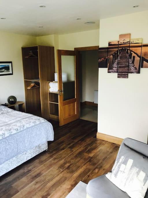 Coby'S Corner, Darney Rd Bruckless Apartment Luaran gambar